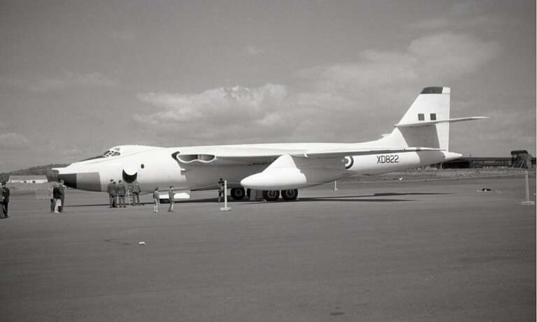 XD822-RAF-Valiant-B.1.-Prestwick-28-May-1960.-Scanned-from-my-fathers-original-negative-©Jim-Cain
